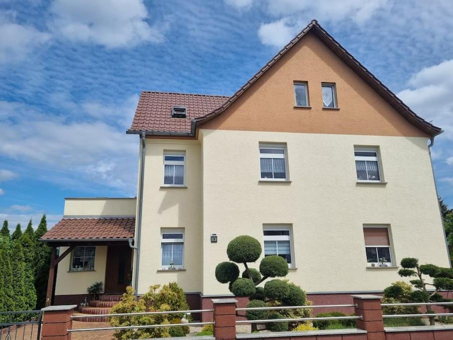 Ferienwohnung *Zur Weinbergstrasse* Lauta Zewnętrze zdjęcie